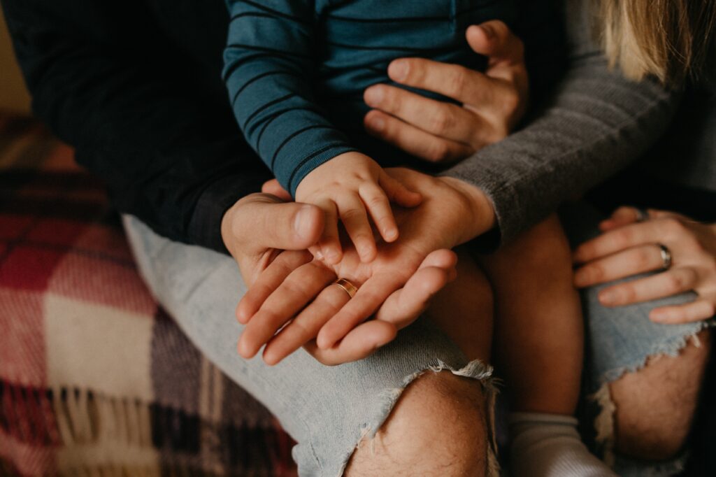 Parentalidad en la Pareja: Cómo Mantener la Conexión en Medio de las Responsabilidades Familiares.  